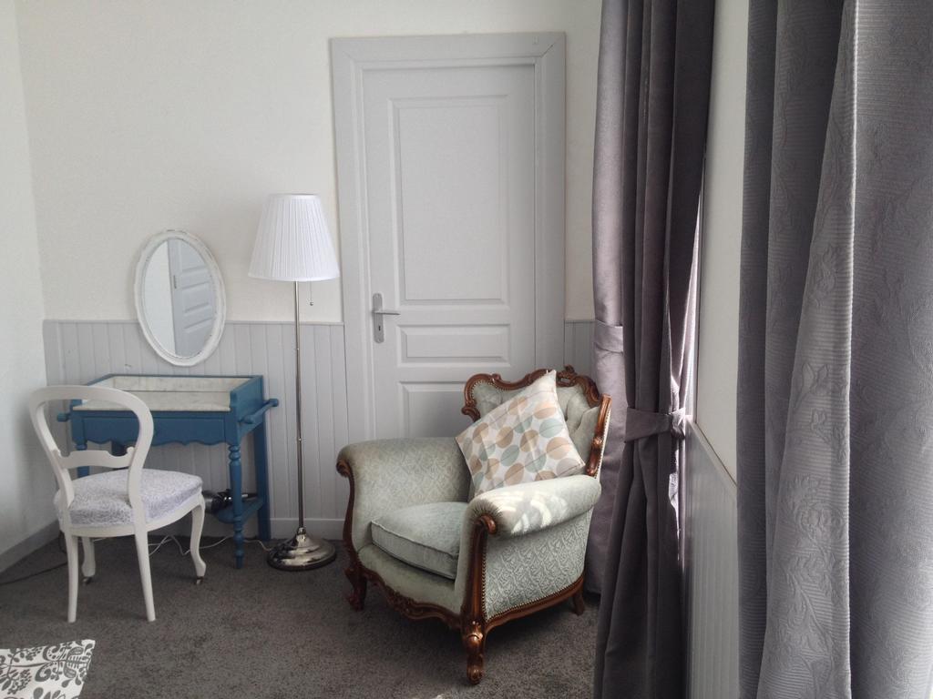 Le Petit Dragon Rouge Hotel Miers Bilik gambar